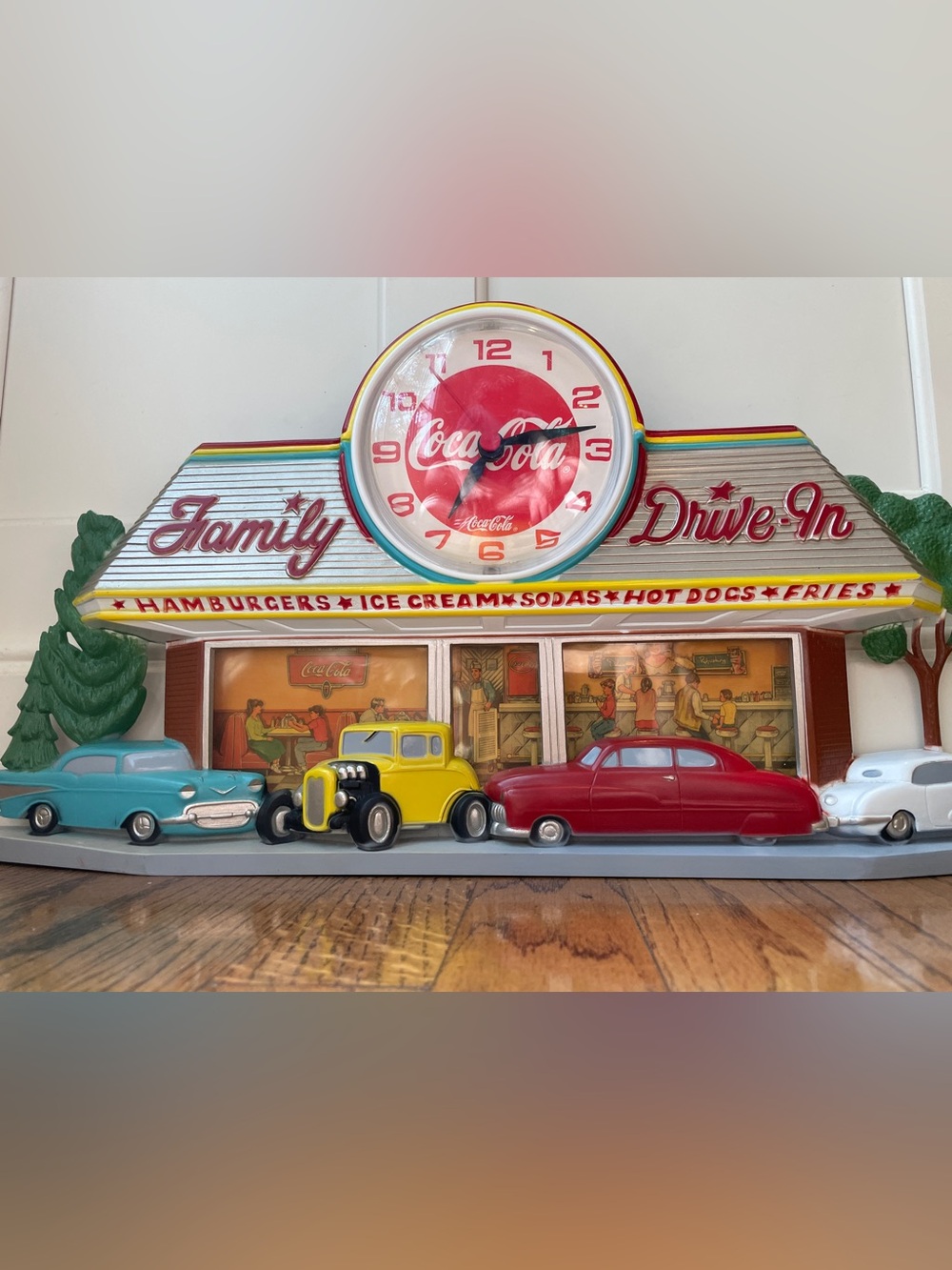 Vintage 1988 Coca-Cola Family Drive-In Diner Wall Clock Burwood AS-IS